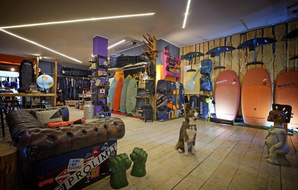 "La Locanda" Campione Del Garda Hostel Екстериор снимка